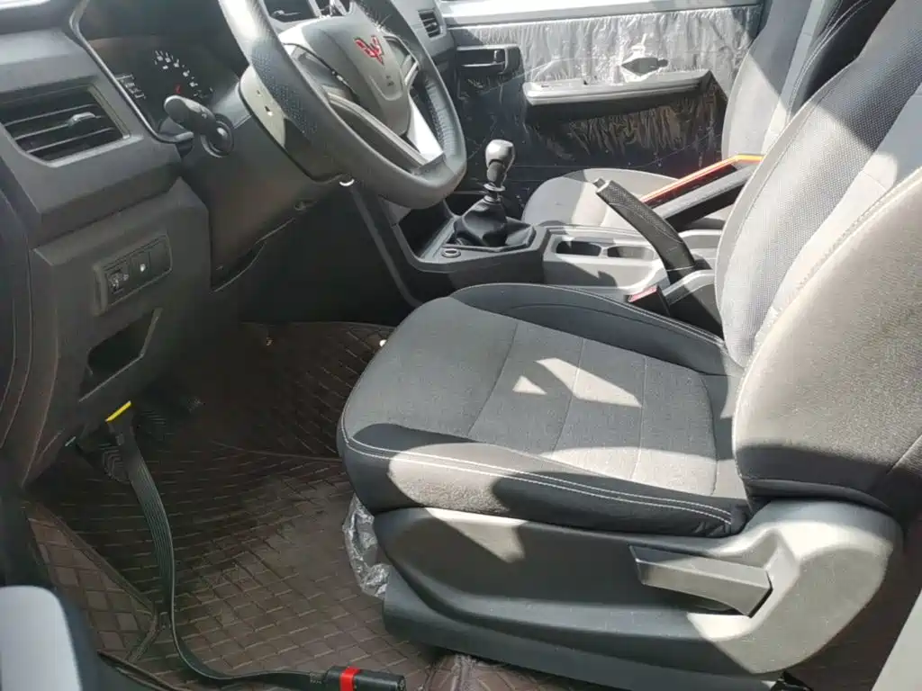 Wuling Motors Wuling Journey 2023 2022 2.0L Manual Startup Edition