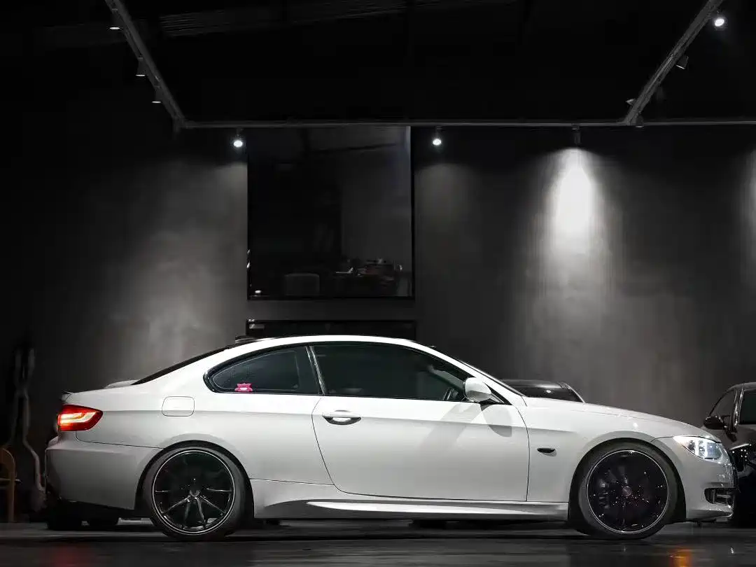 BMW 3 Series (Import) 2011 335i Coupe фото 3