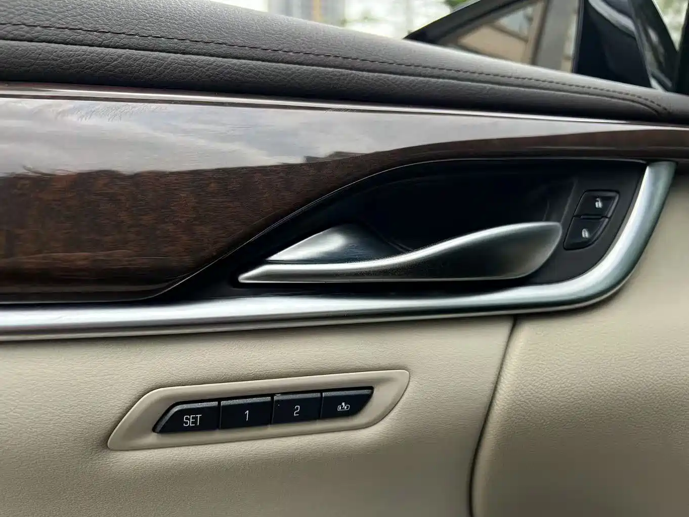 Cadillac XTS 2013 28T Luxury фото 20