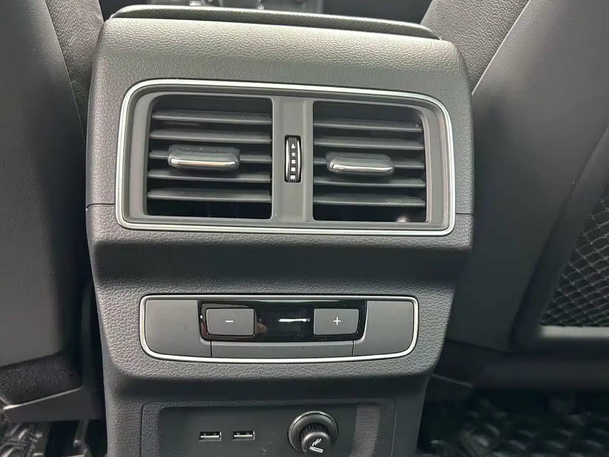 Audi Q5L 2020 45 TFSI Exclusive Fashion фото 9