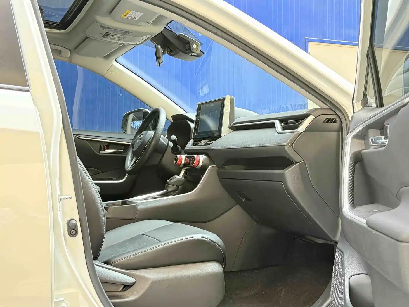 Toyota RAV4 Rongfang 2021 2.0L CVT 2WD Trend фото 8