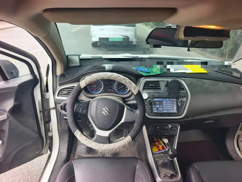 Suzuki SX4 S-Cross 2015 2014 1.6L Manual 2WD Elite
