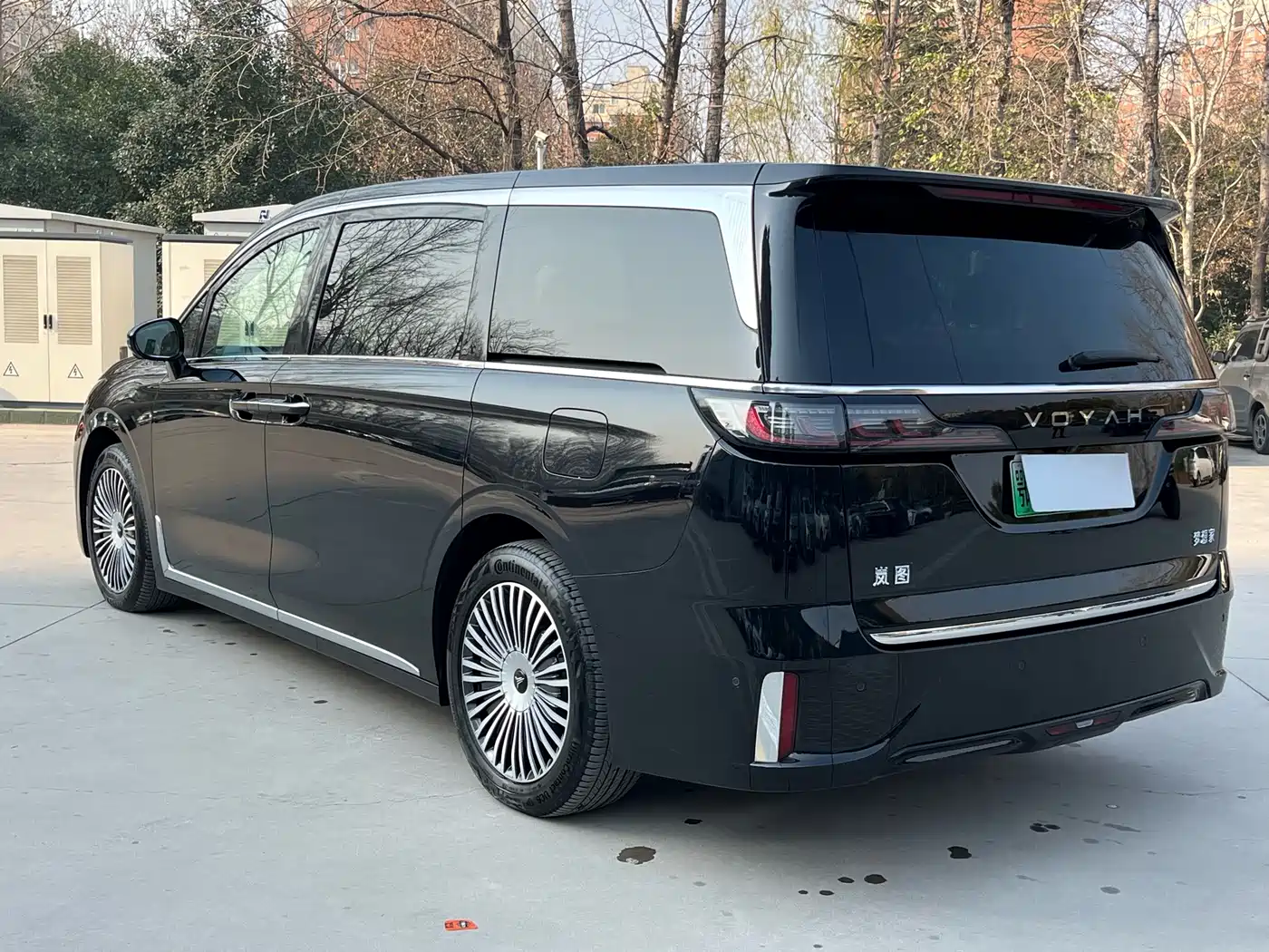 Voyah Auto Voyah Dreamer 2025 PHEV AWD Flagship Kunpeng Edition фото 9
