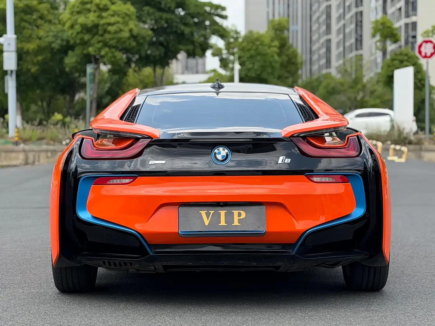 BMW i8 2014 Standard фото 6