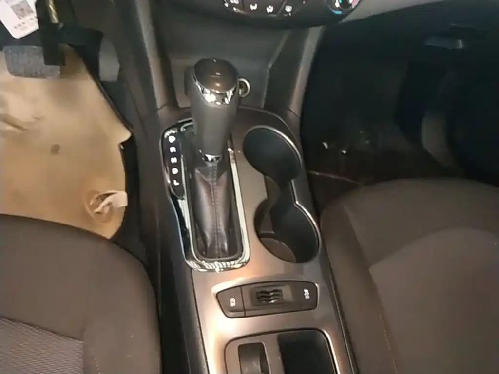 Chevrolet Cruze 2018 2017 1.5L Hatchback Auto Pioneer Sunroof