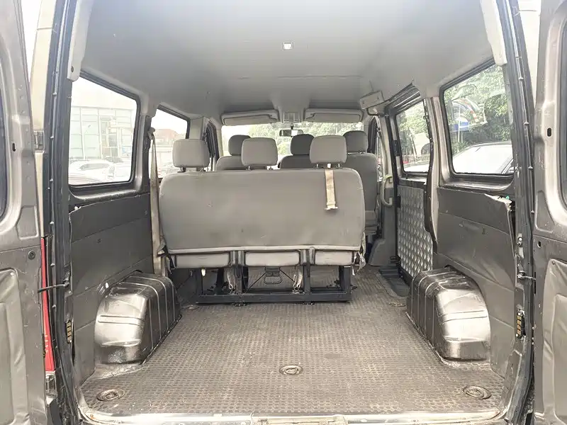 SAIC Maxus Xintu V80 2017 2.5T 5-speed manual Aoyun Tong China V short wheelbase medium roof 5/6/10 seats фото 13