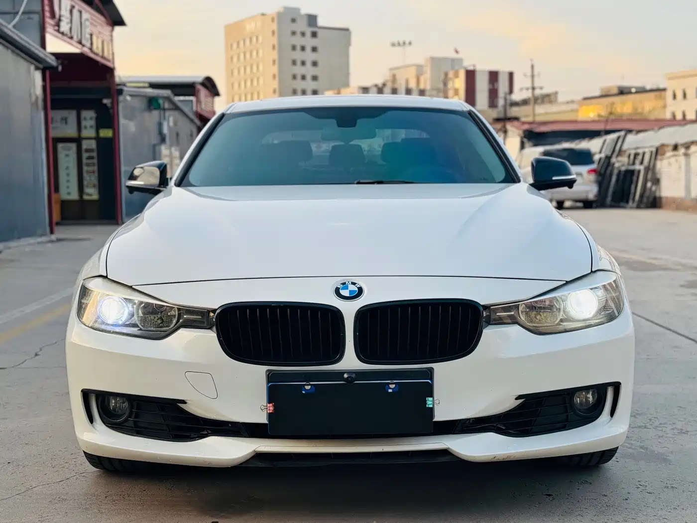 BMW 3 Series 2013 320i Sport Line фото 2