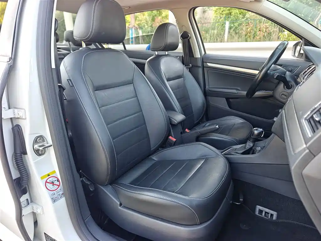 Volkswagen Lavida 2017 230TSI DSG Comfort Edition фото 17