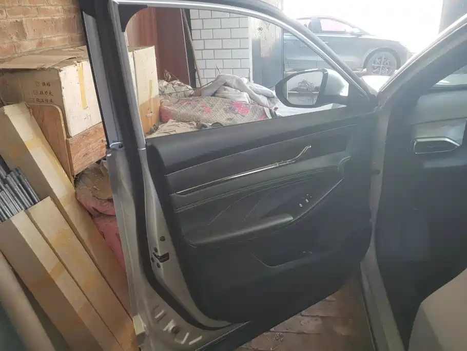Dongfeng Aeolus Dongfeng Fengshen L7 2025 2025 518 Enjoyment
