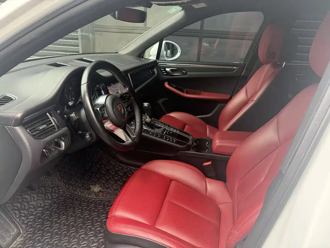 Porsche Macan 2018 Macan 2.0T фото 9