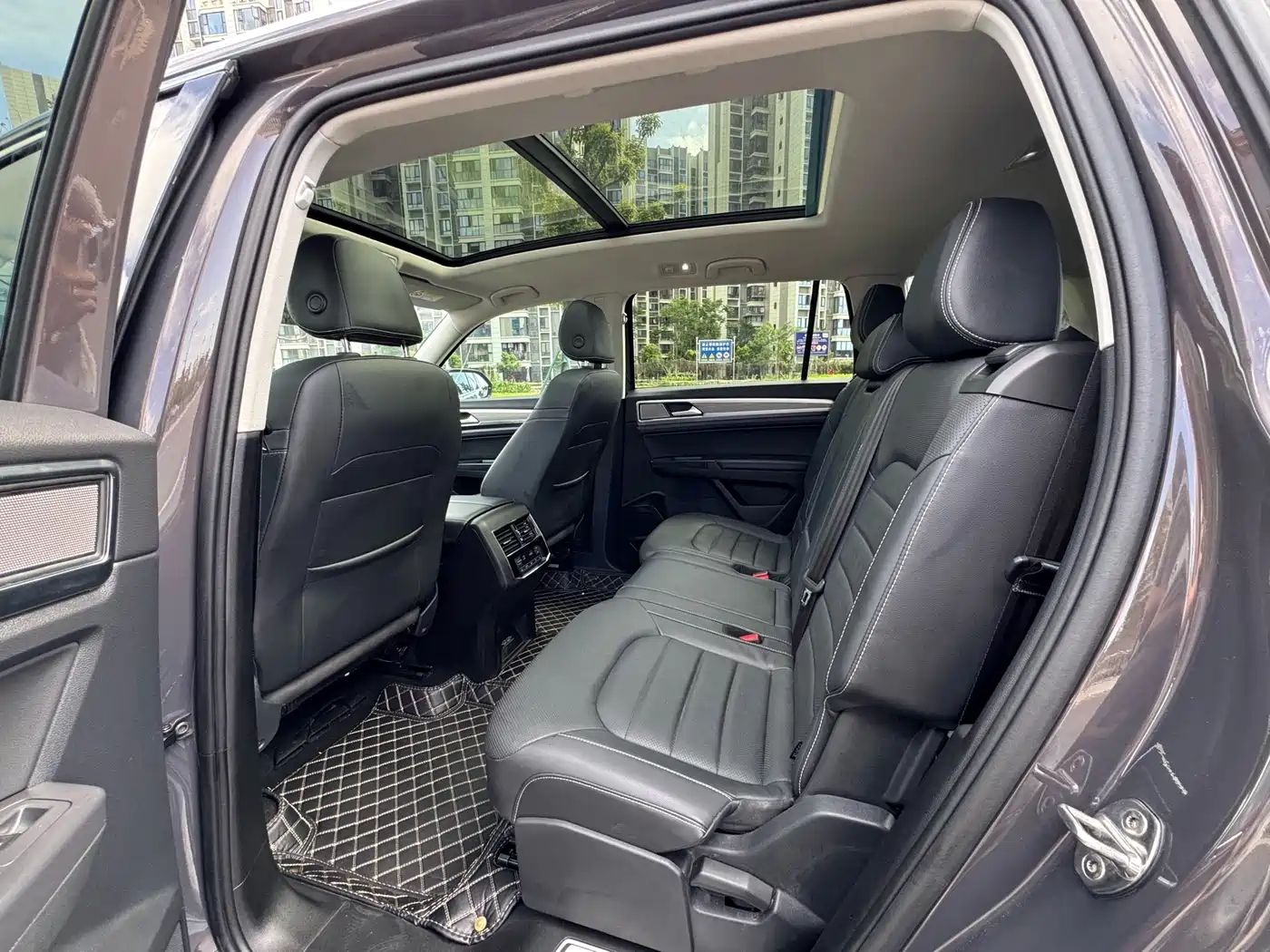 Volkswagen Teramont 2019 380TSI 4WD Luxury Edition China VI фото 11