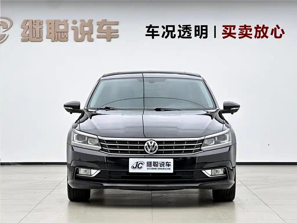 Volkswagen Passat 2017 330TSI DSG Prestige фото 2