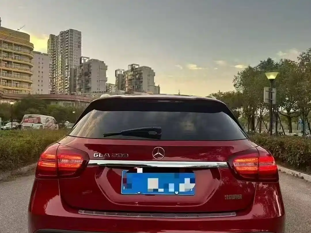 Mercedes-Benz GLA 2017 GLA 200 Fashion фото 8