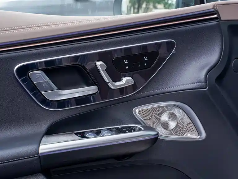 Mercedes-Benz EQE 2025 500 4MATIC Pioneer фото 15