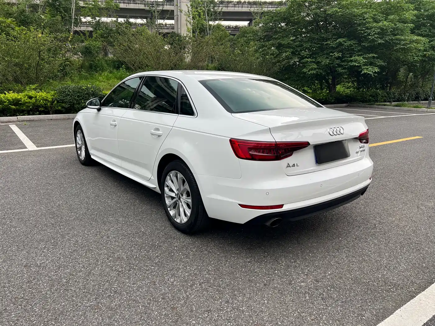 Audi A4L 2017 40 TFSI Progressive фото 7