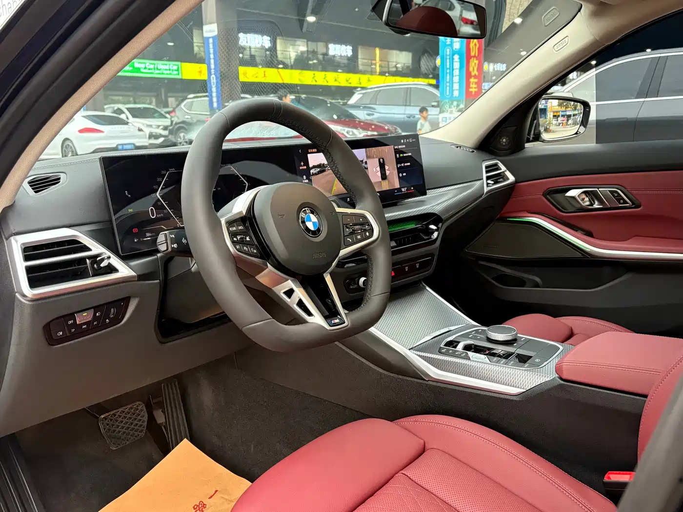 BMW 3 Series 2025 330Li M Sport Night Edition фото 9