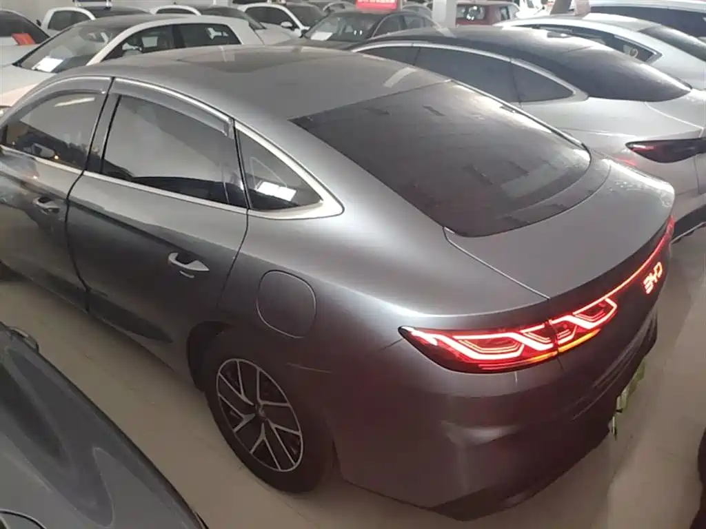 BYD Qin L 2024 DM-i 120KM Leading фото 5