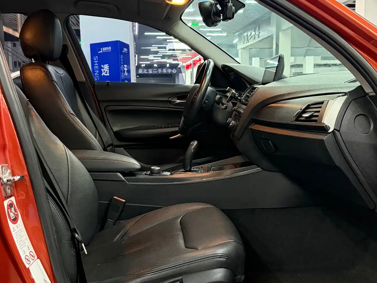 BMW 1 Series (Import) 2012 116i Urban Edition фото 7