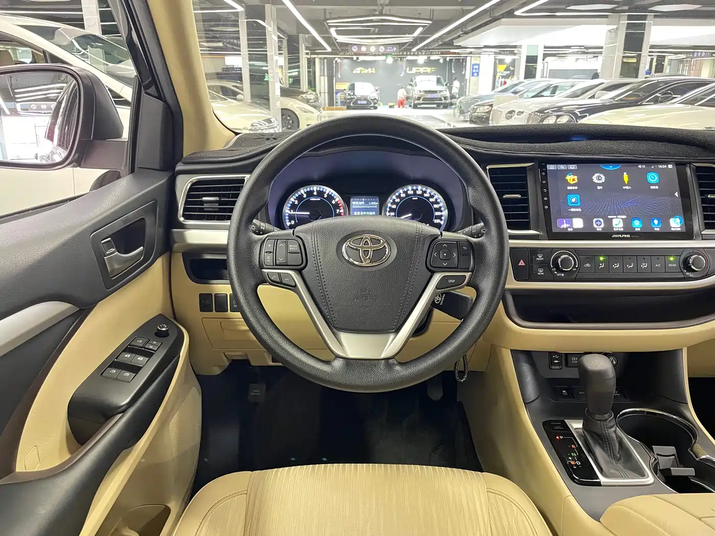 Toyota Highlander 2018 2.0T 4WD Elite 7-seater China VI фото 11
