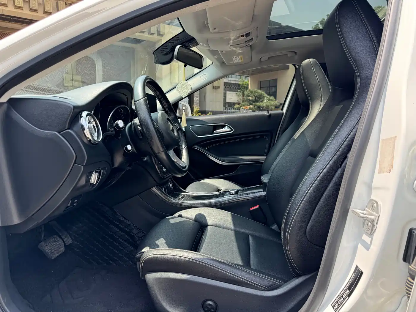 Mercedes-Benz GLA 2017 GLA 200 Dynamic фото 4