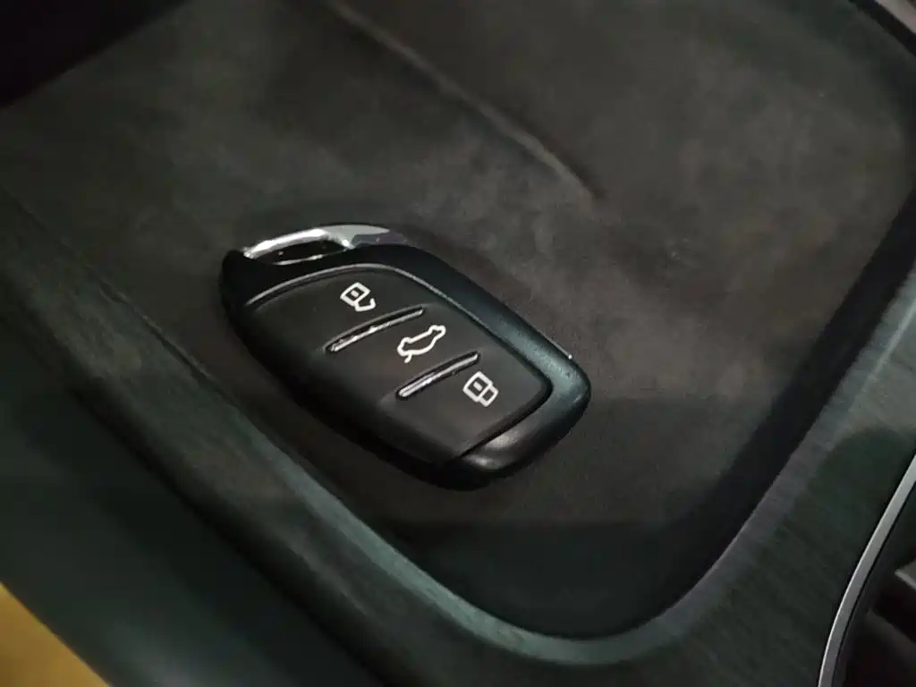 Roewe D7 2024 2023 DMH 125km Beyond Edition
