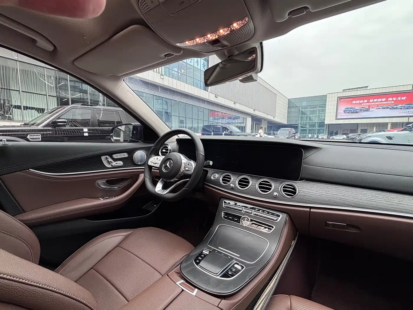 Mercedes-Benz E-Class 2020 E 300 L Luxury Model фото 12