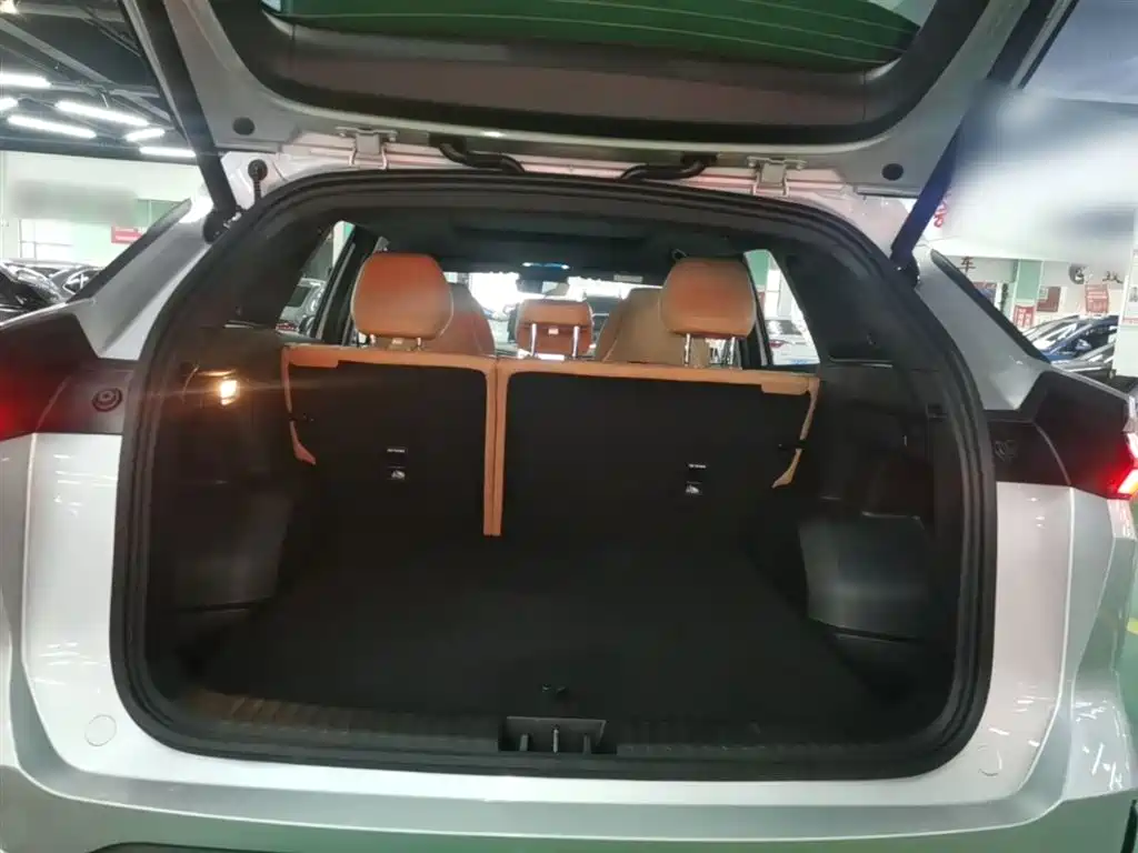 Geely Galaxy Galaxy L7 2025 EM-i 115km Explorer+ Edition фото 19