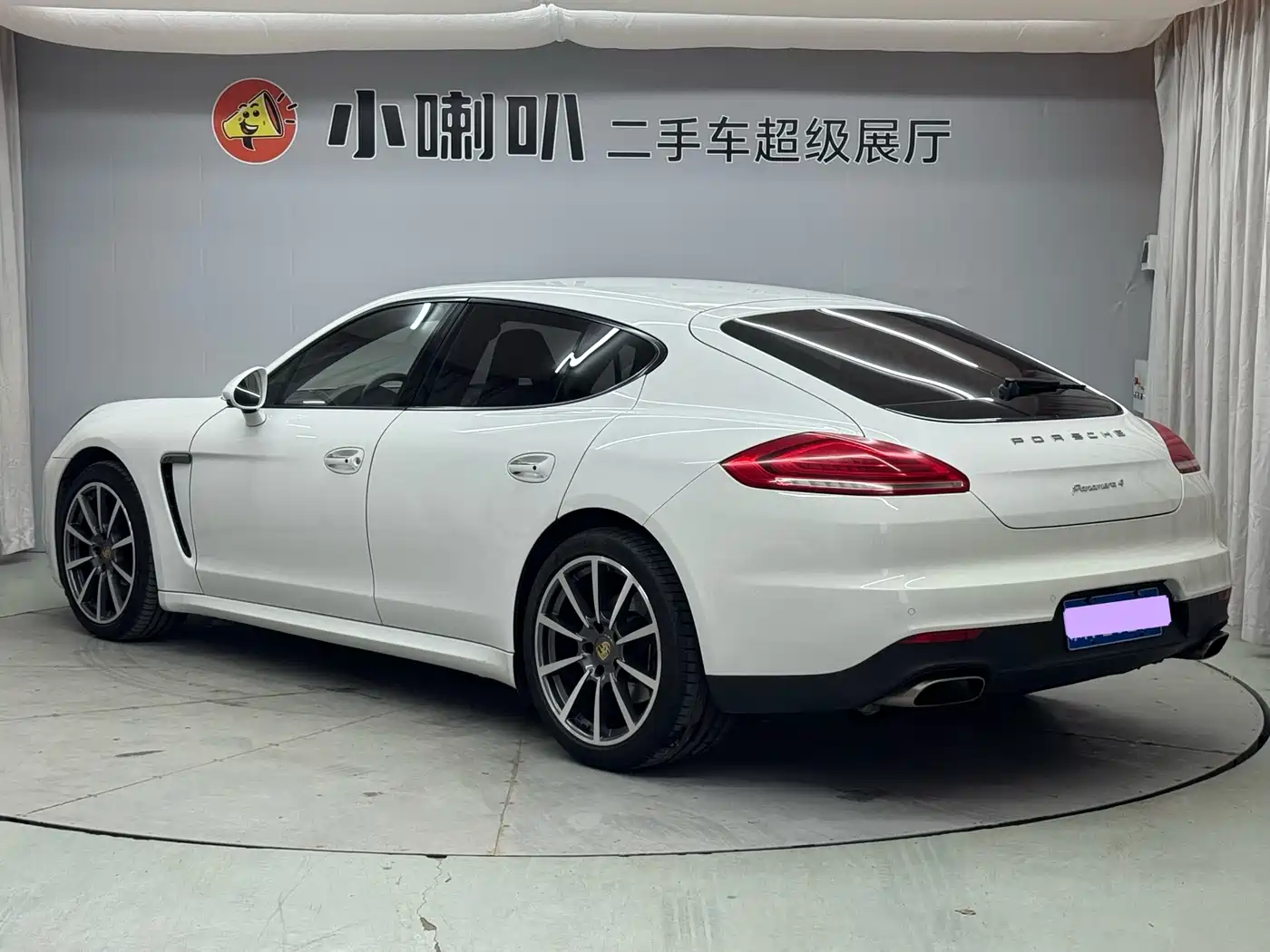 Porsche Panamera 2014 Panamera 4 3.0T фото 6