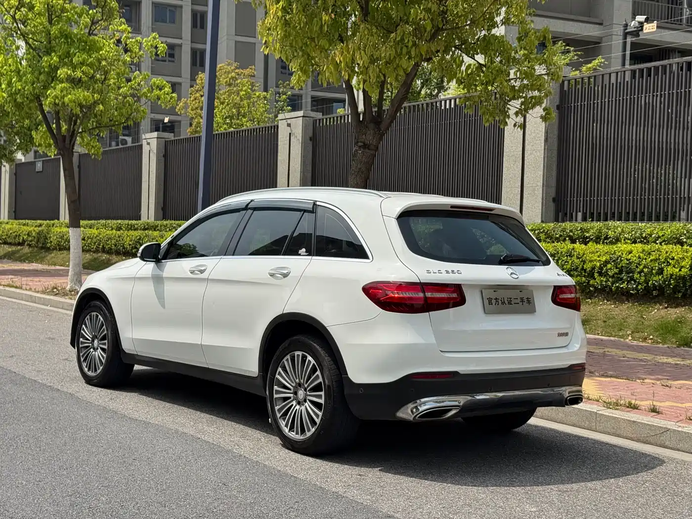 Mercedes-Benz GLC 2016 GLC 260 4MATIC Dynamic фото 8