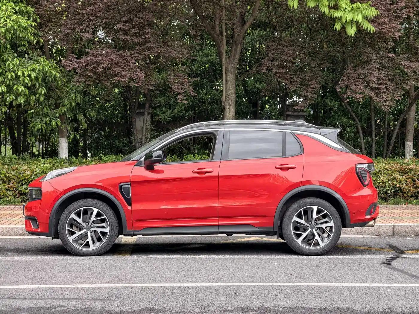 Lynk & Co 01 2017 2.0T AWD Pro фото 4