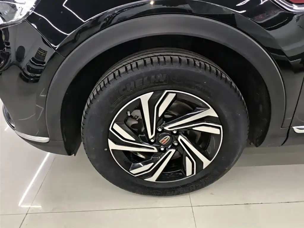 Hongqi HS5 2022 Facelift 2.0T Smart Flag Enjoyment Edition фото 23