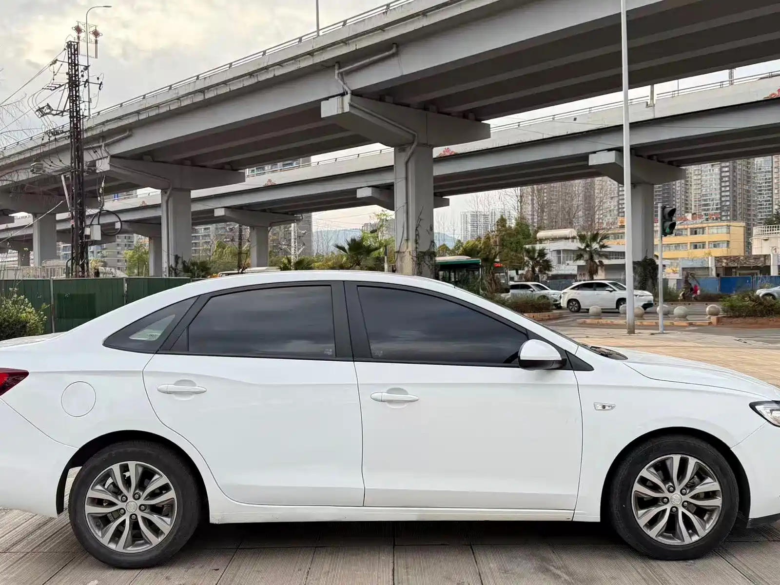 Фото 10 - Buick Excelle