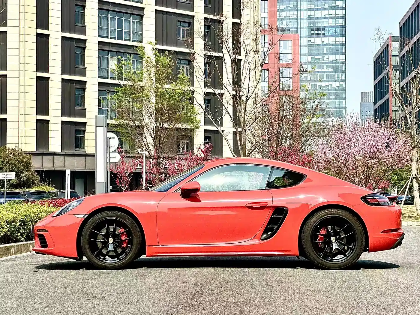 Porsche 718 2018 Cayman 2.0T фото 14