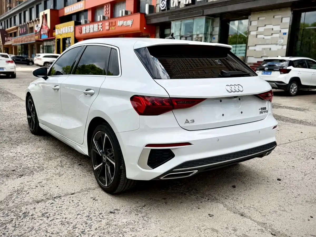AUDI A3