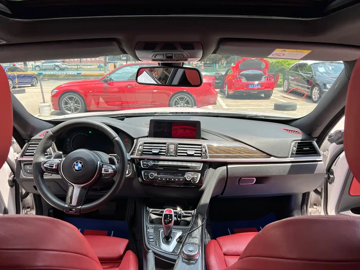 BMW 3 Series GT 2019 330i xDrive M Sport Black Night Edition фото 4