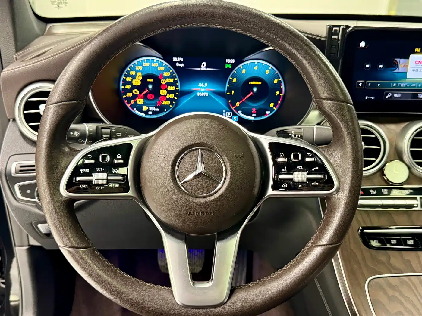 Mercedes-Benz GLC 2020 Facelift GLC 300 L 4MATIC Dynamic фото 8