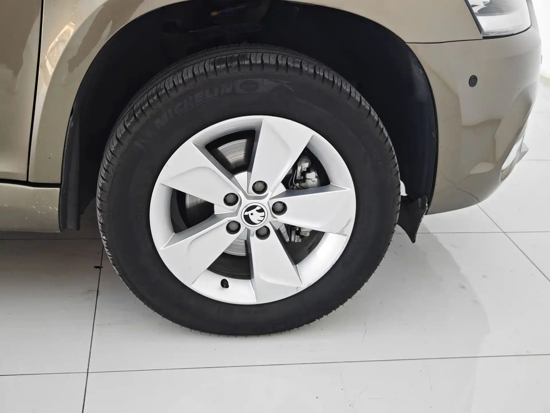 Фото 26 - Škoda Yeti