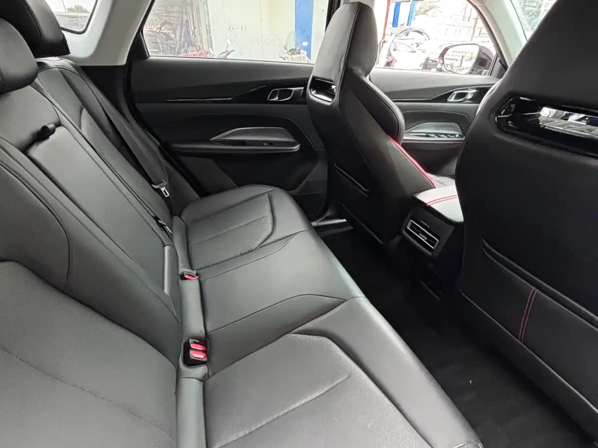 CHANGAN CHANGAN AUCHAN Z6