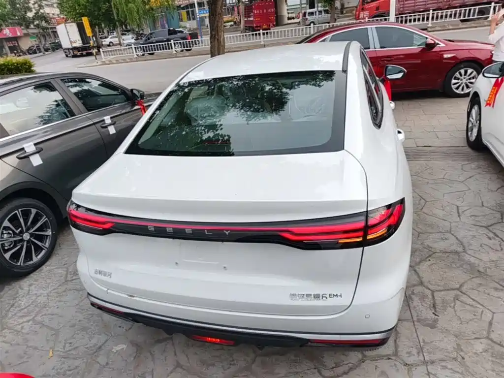 Geely Galaxy Galaxy Stellar 6 2025 Model 125km Free Edition фото 6