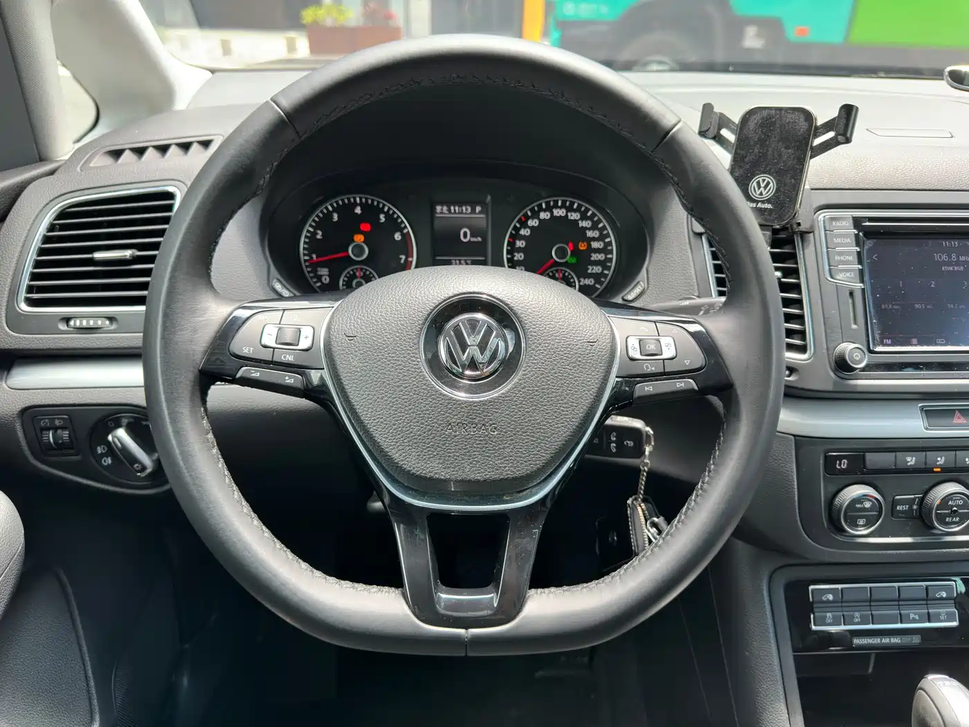 Volkswagen Sharan 2018 380TSI Comfort 7-Seater фото 14