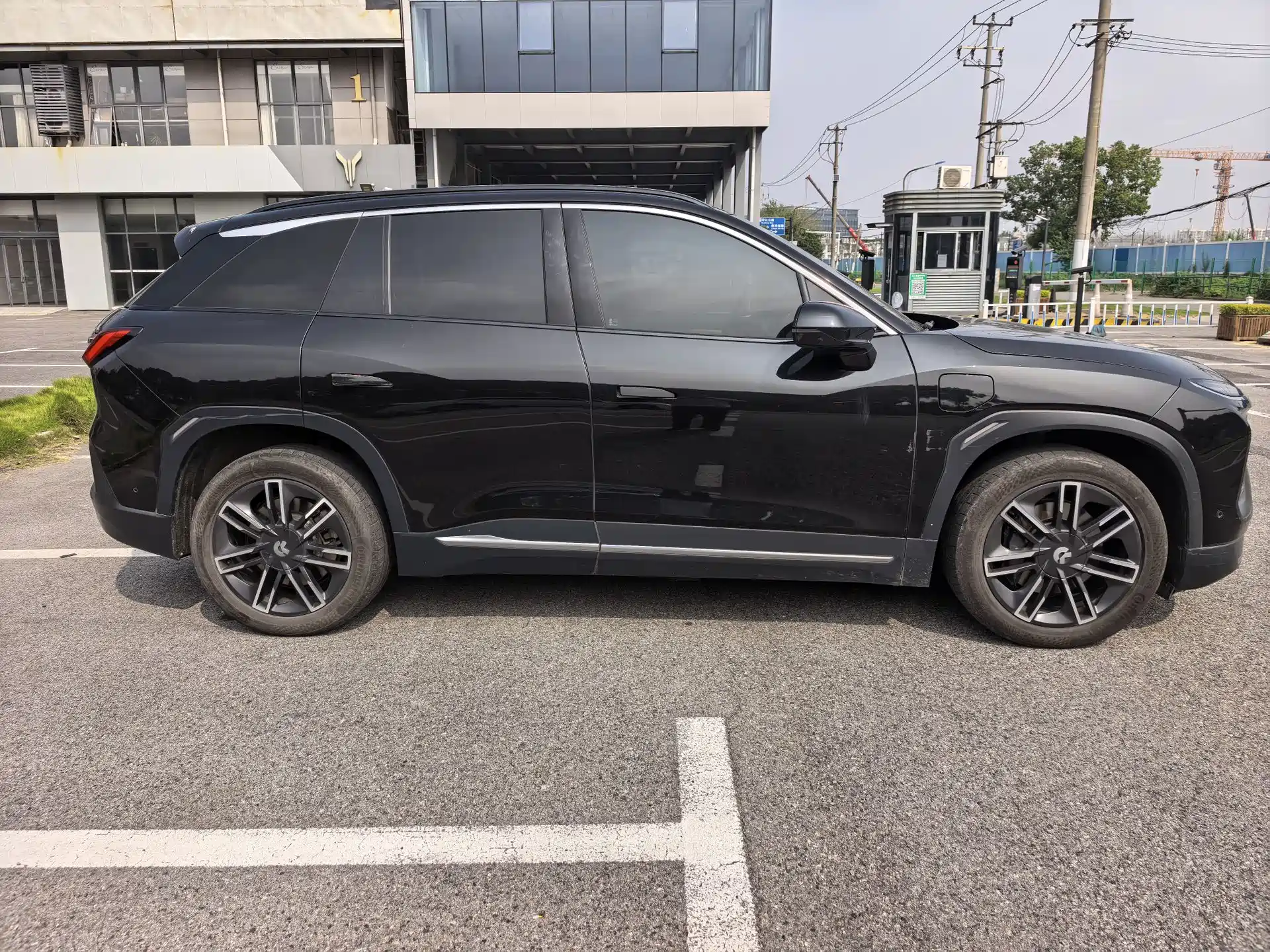 Фото 4 - NIO ES6