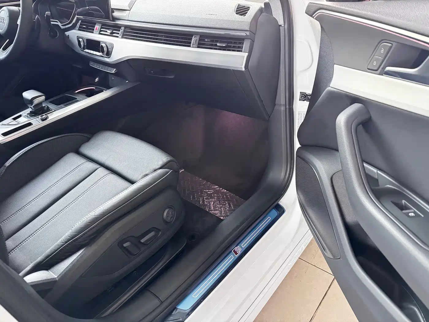 Audi A4L 2020 40 TFSI quattro Luxury Dynamic фото 8