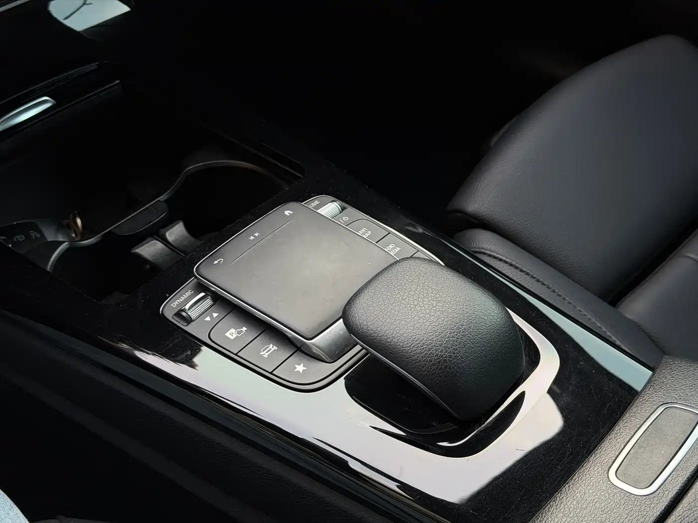 Mercedes-Benz A-Class 2020 Facelift A 200 L Sport Sedan Dynamic фото 17