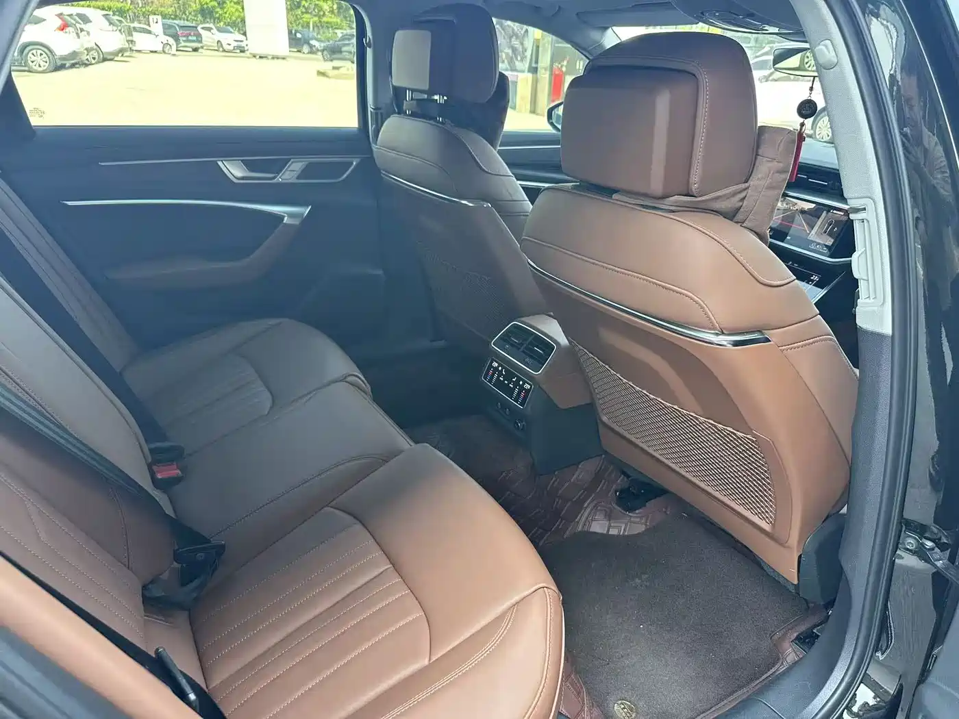Audi A6L 2024 45 TFSI quattro Premium Elegance фото 9
