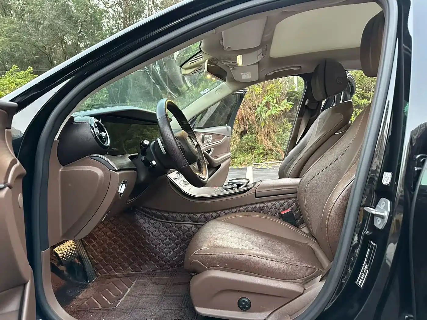 Mercedes-Benz E-Class 2017 E 300 L Luxury фото 5