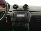 Photo 12 - Volkswagen Jetta