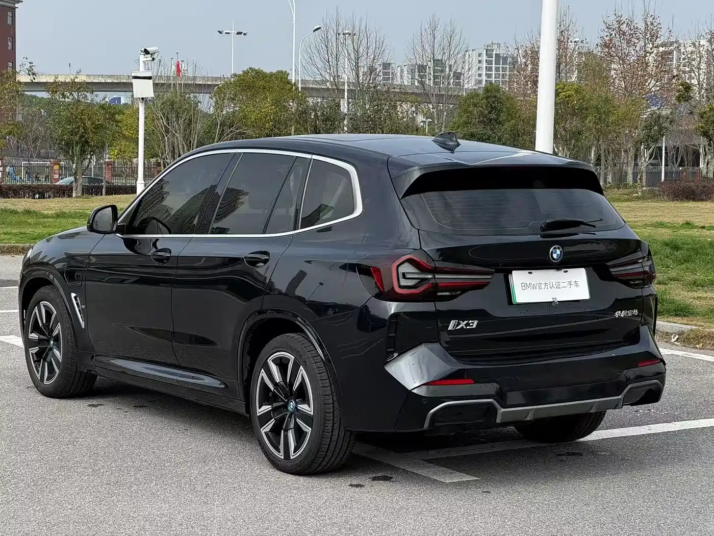 BMW IX3