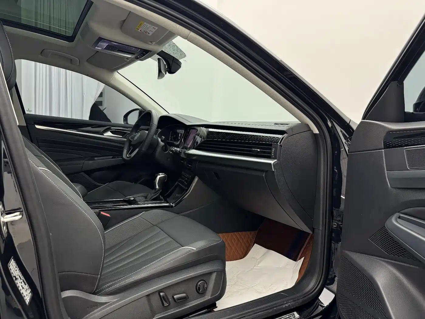 Volkswagen Passat 2024 330TSI Starlight Elite Edition фото 19
