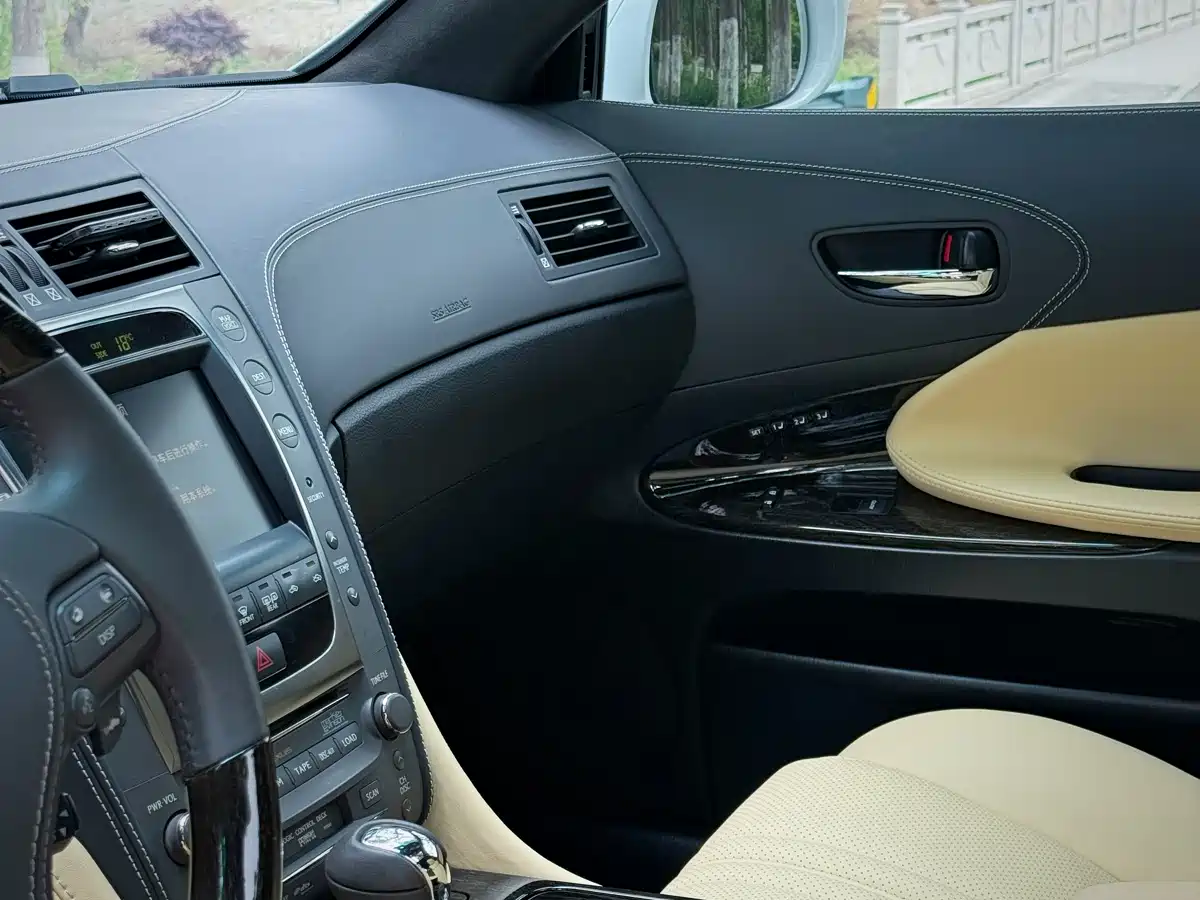 Lexus GS 2008 460 фото 25