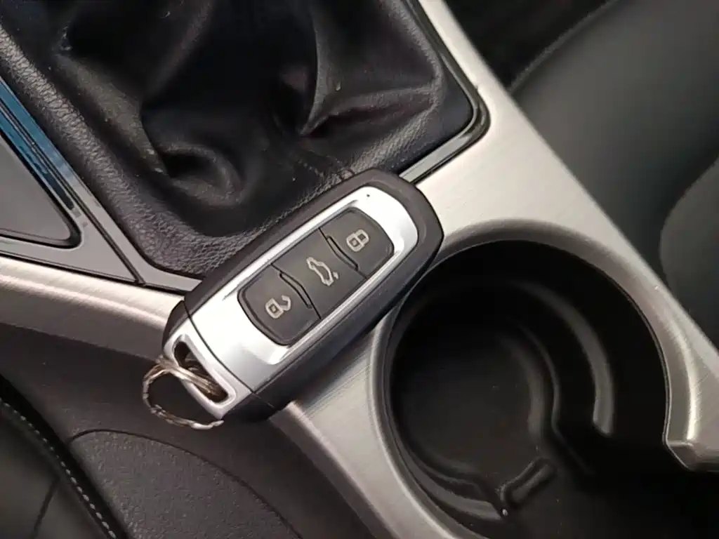Фото 9 - Geely Emgrand GL